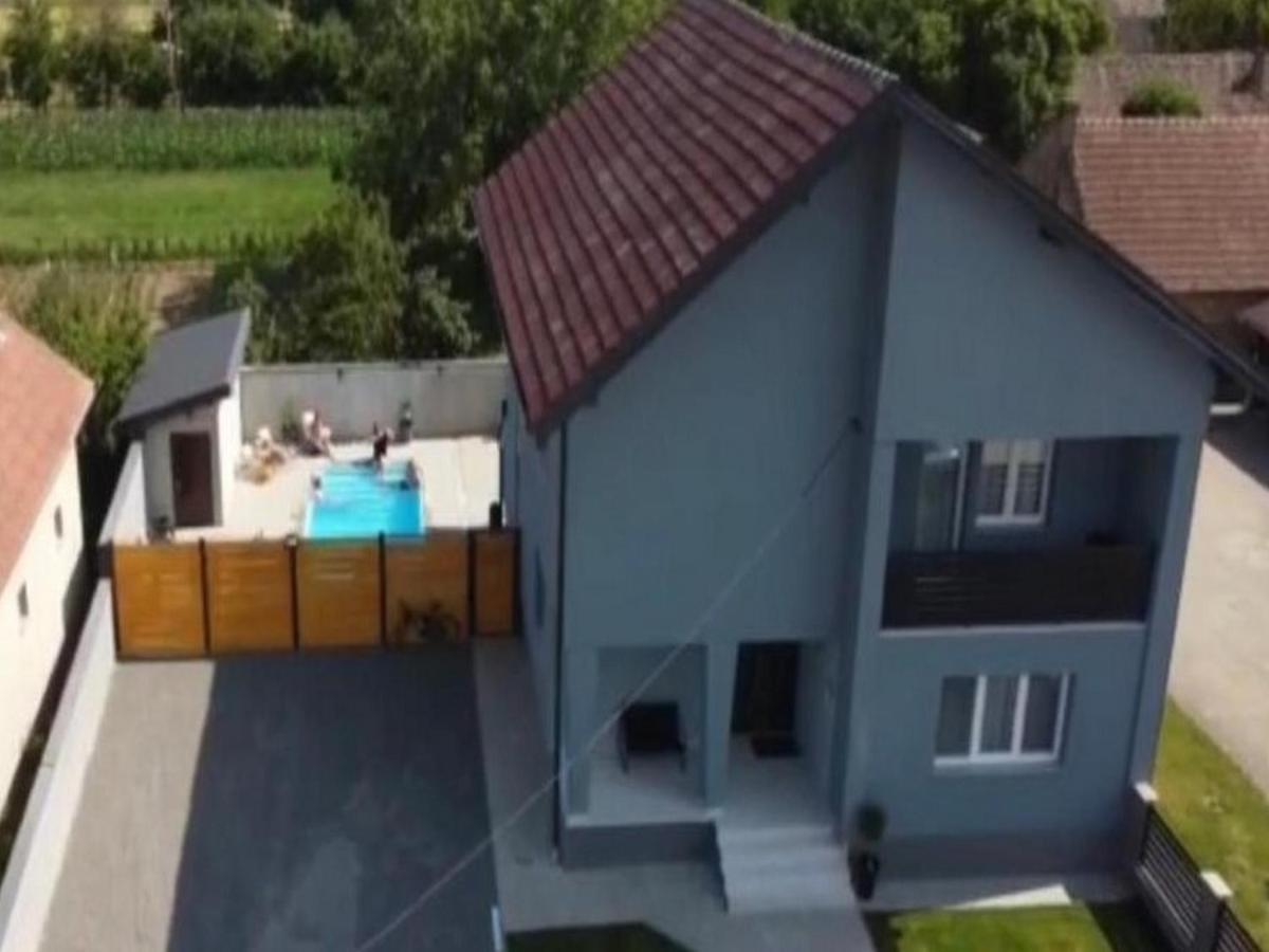 Holiday Home Thesaurum Karanac Exteriér fotografie